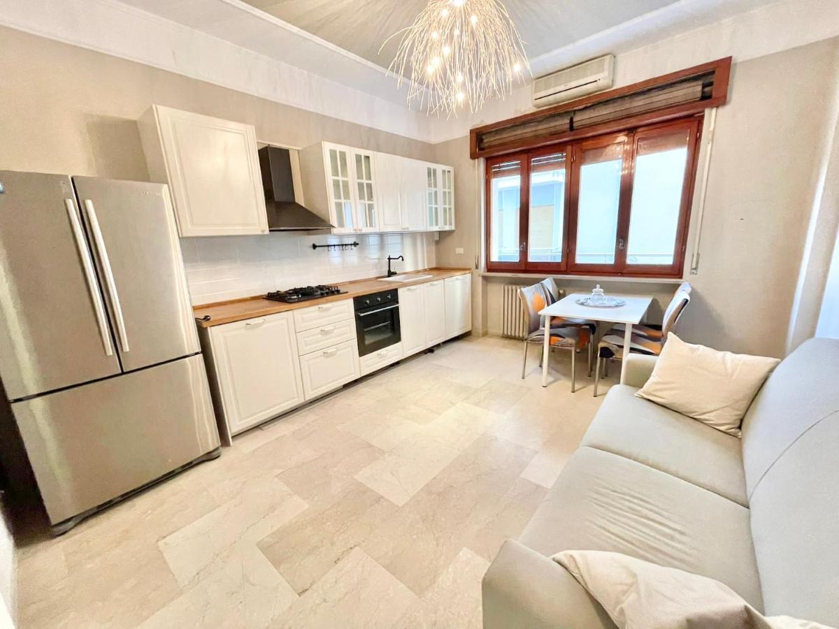 Regina Elena Apartment 2 เปสการา ภายนอก รูปภาพ